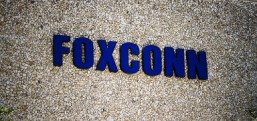 foxconn-sign1