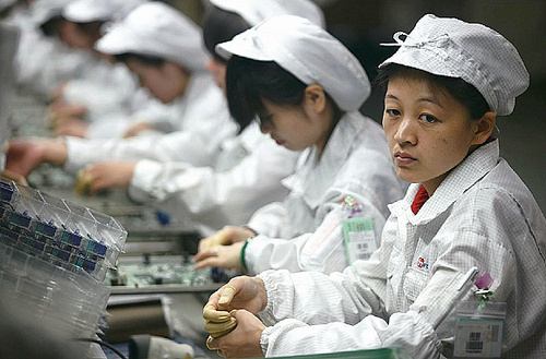 photo of Apple pushing Foxconn to hire aggressively to cope with strong iPhone 6 demand image