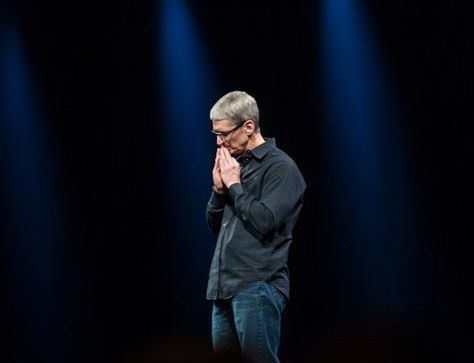 photo of Tim Cook: there is no reason why you would have to choose between privacy and security image
