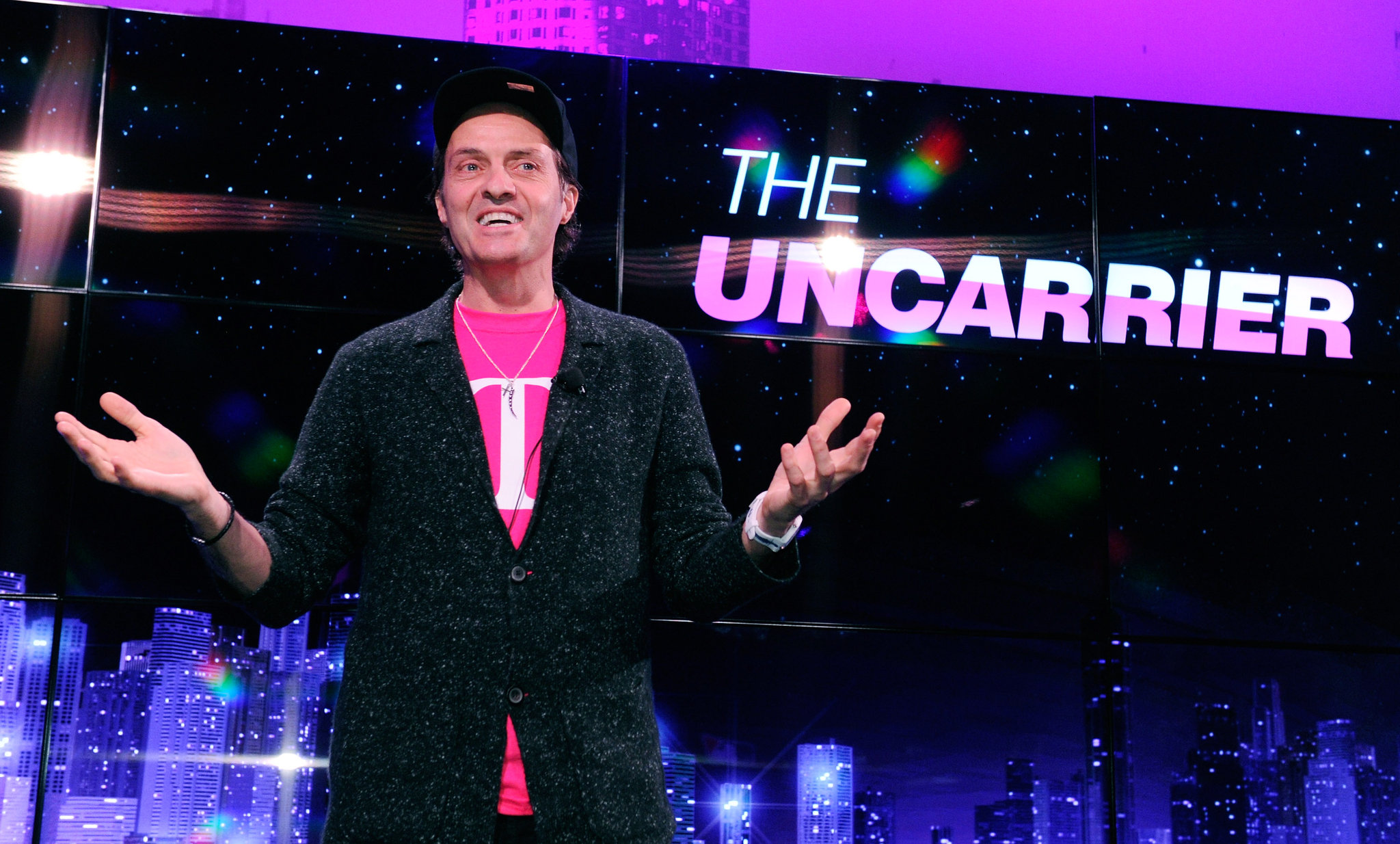 photo of T-Mobile unveils time-limited $100 per month family plan with 10GB LTE data image