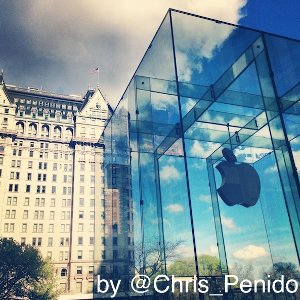apple-store-entrance-fifth-5th-ave-avenue-christopher-penido preview