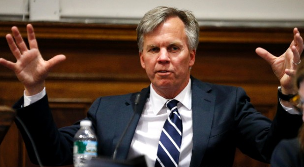 photo of Former Apple retail boss Ron Johnson starting high-end delivery service for gadgets image