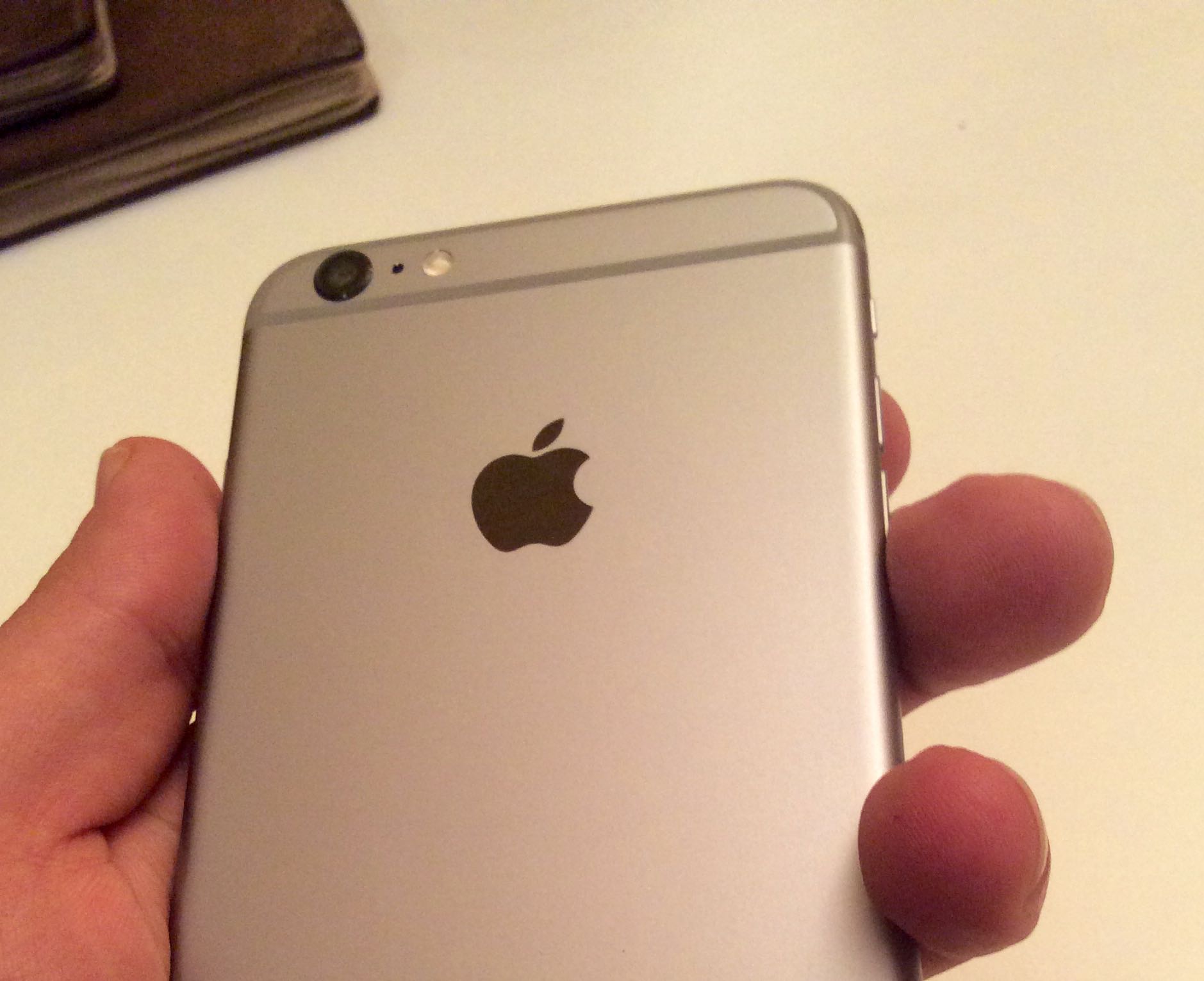 photo of Apple could become a carrier, new report claims image