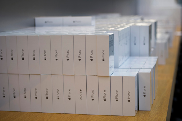 photo of Apple expected to sell 71M iPhones during the holiday quarter image