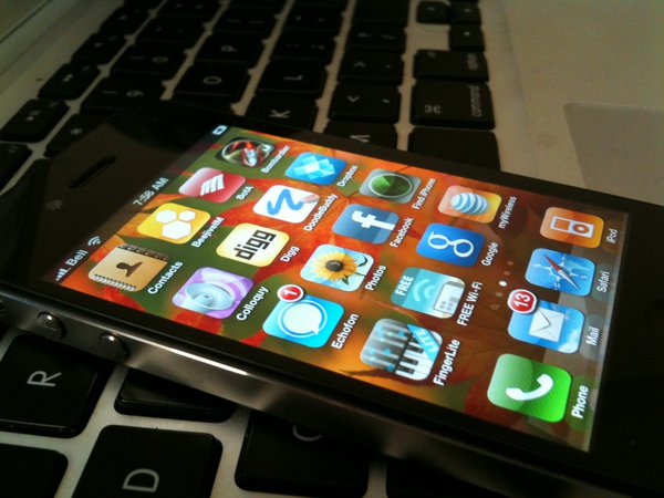 PlanetBeing iPhone 4 Unlock