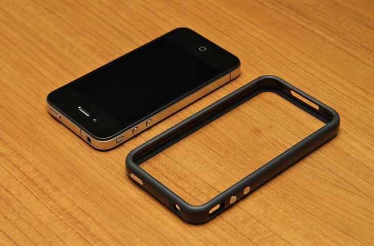 Apple settles 'Antennagate' lawsuit: free iPhone bumper or ...