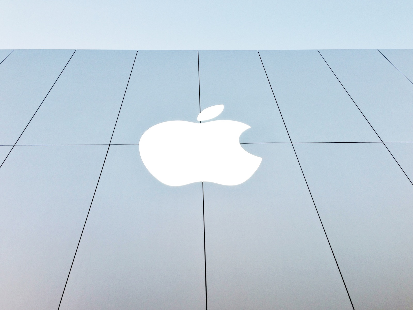 Apple Store Front logo San Francisco
