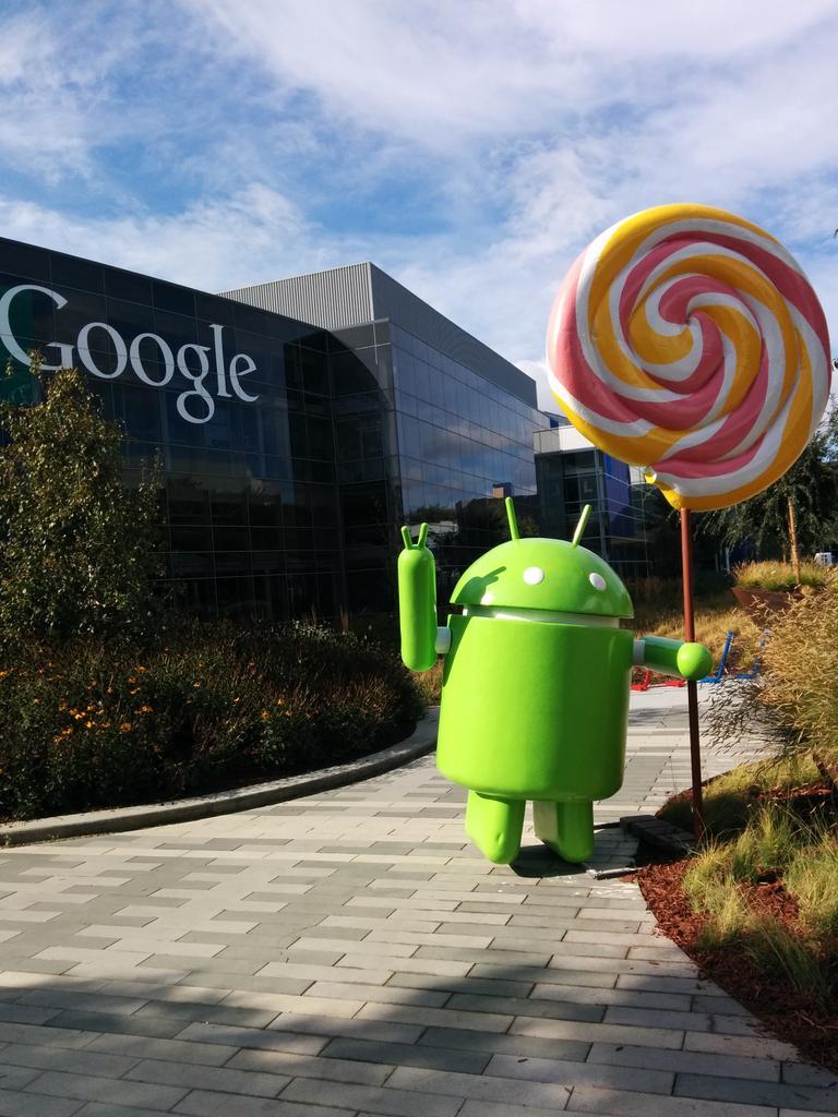 Android Lollipop statue at Google HQ