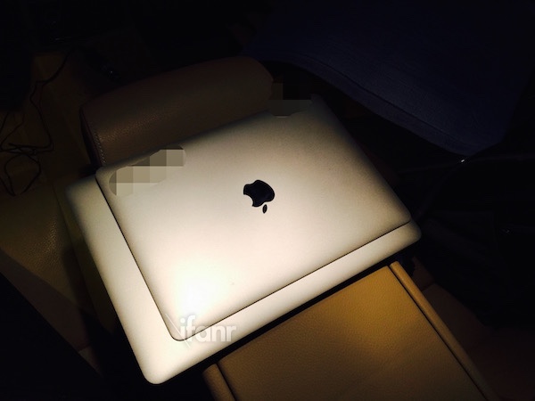 Twelve inch MacBook Air Display leak iFanr 001