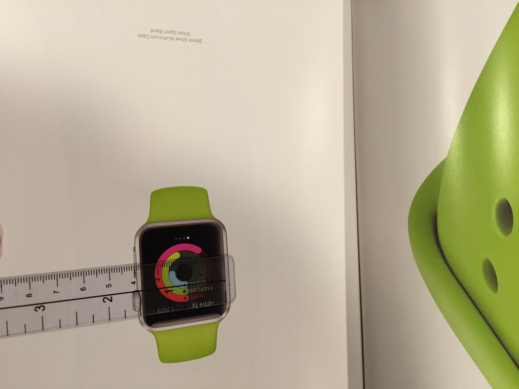 Vogue March 2015 Apple Watch ad 005