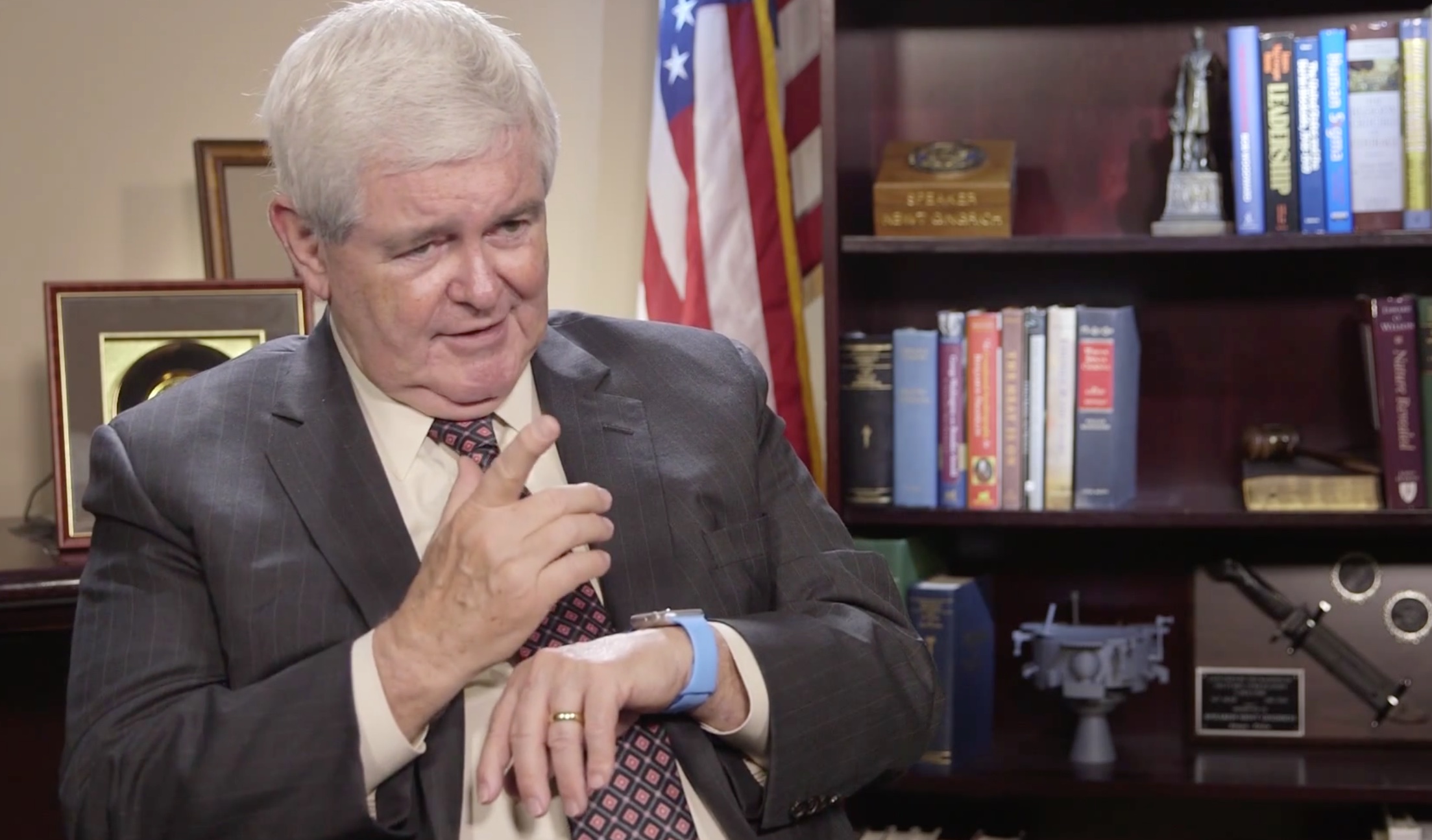 Newt Gingrich reviews Apple Watch 001
