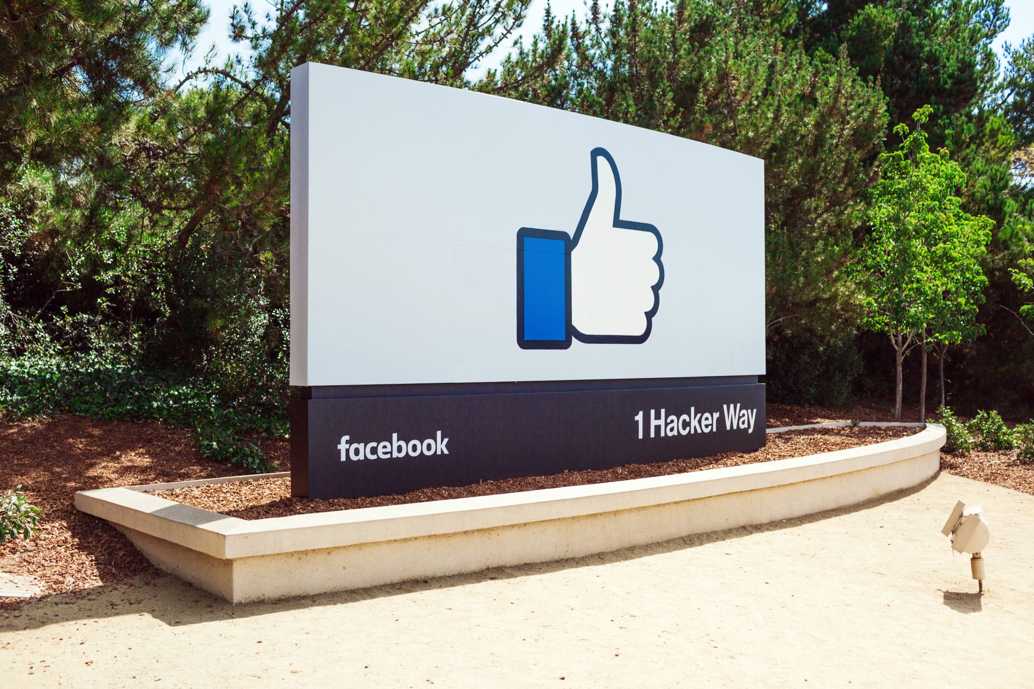 Facebook HQ exterior 001