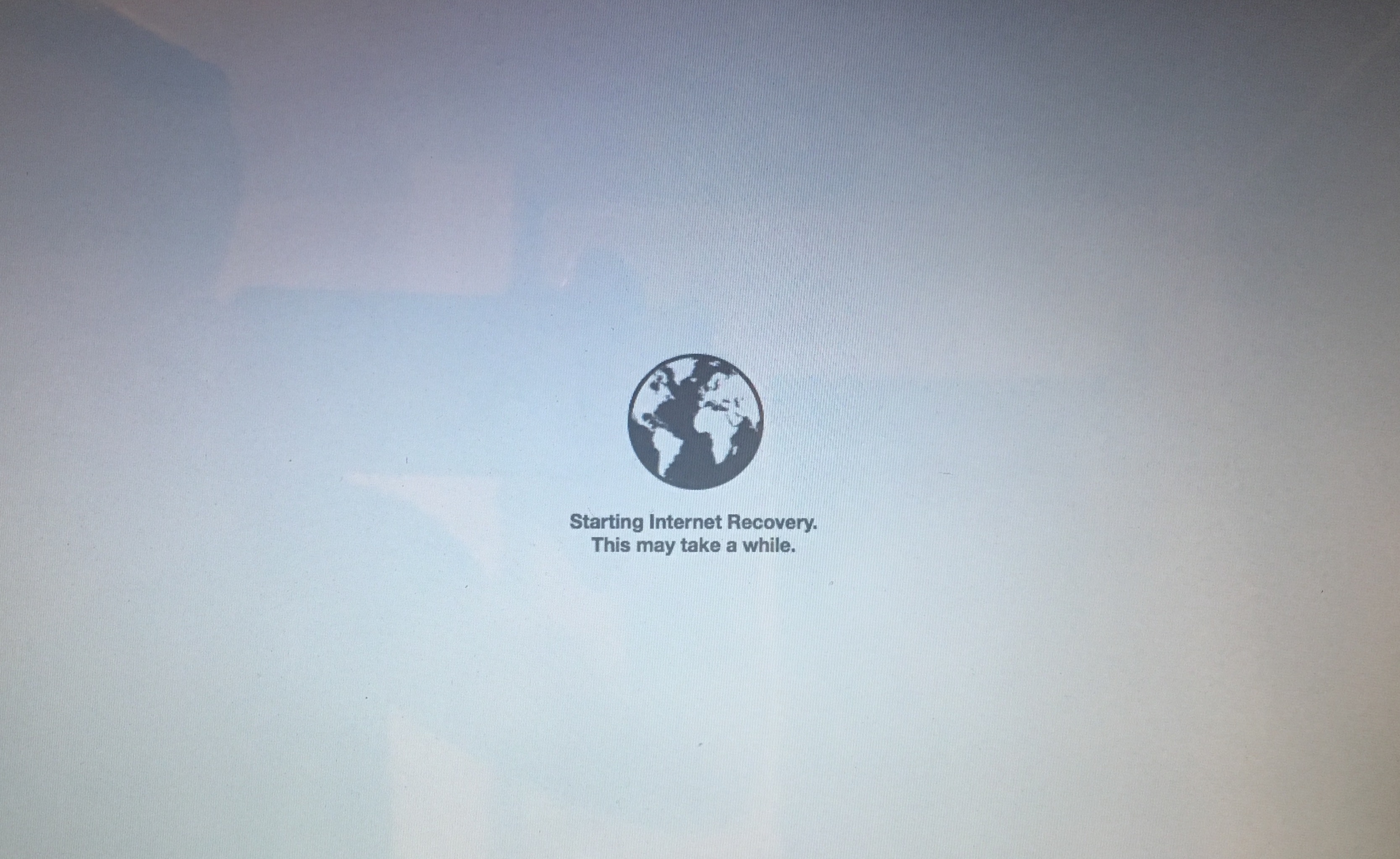 Starting Internet Recovery icon on Mac