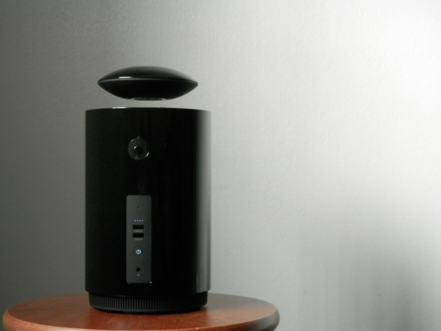 Mars is a levitating Bluetooth speaker that's jam-packed with features