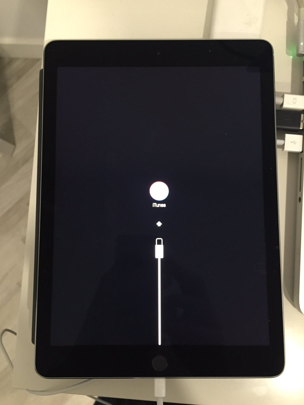 iOS 9.3.2 bricking some 9.7 inch iPad Pro models image 001
