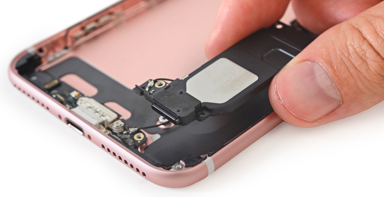 iPhone 7 Plus teardown: 3GB of RAM, faux speaker grille, bigger battery &  more