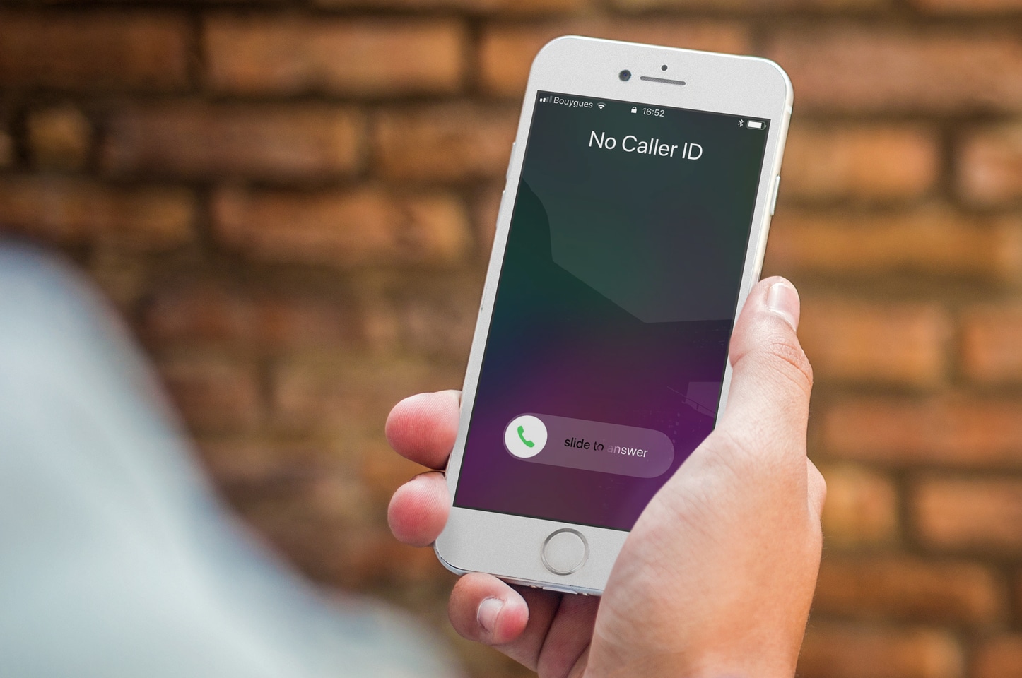 How to hide your caller ID when making a phone call on iPhone