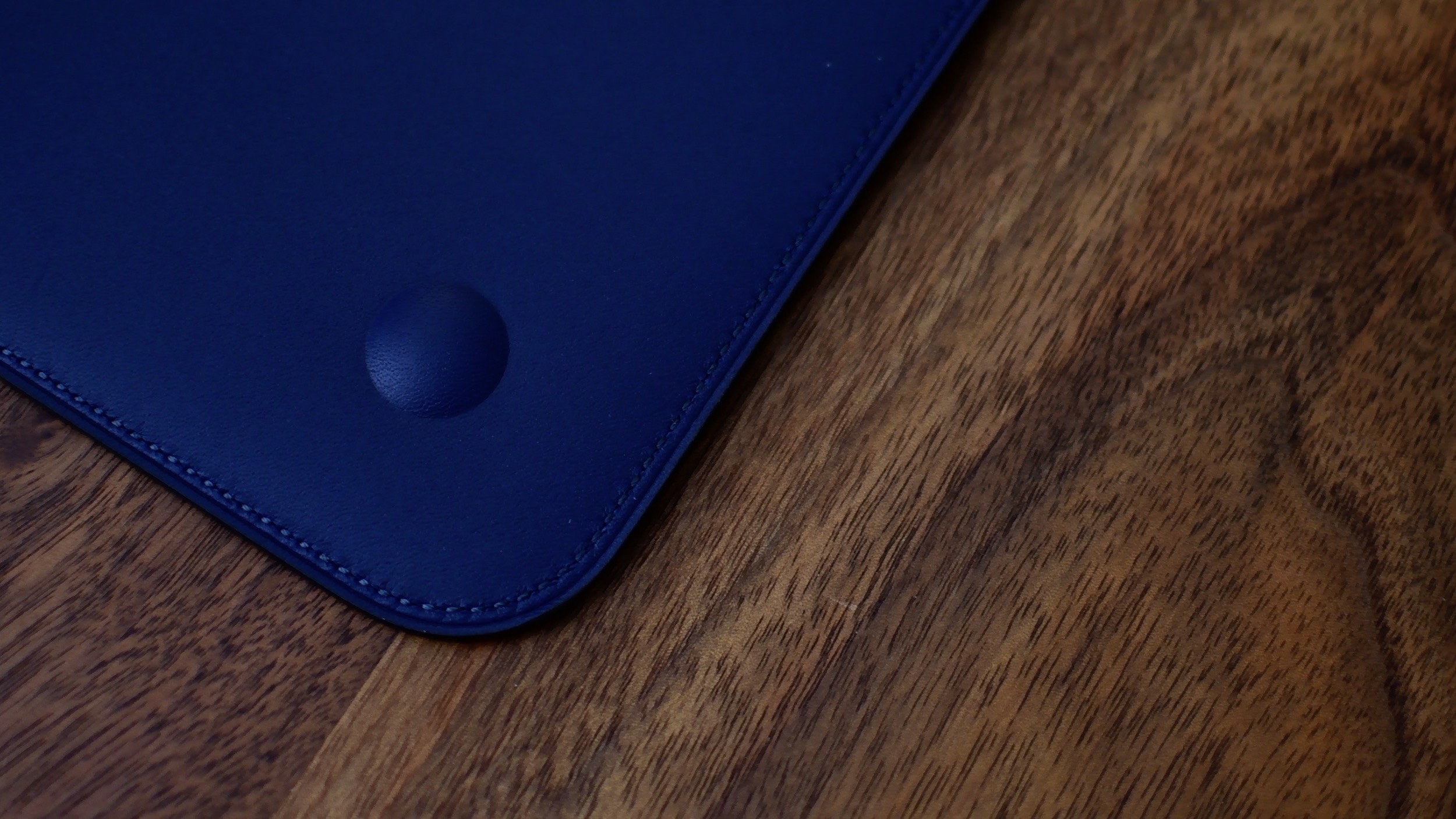 Review: Apple's $149 leather sleeve for 12
