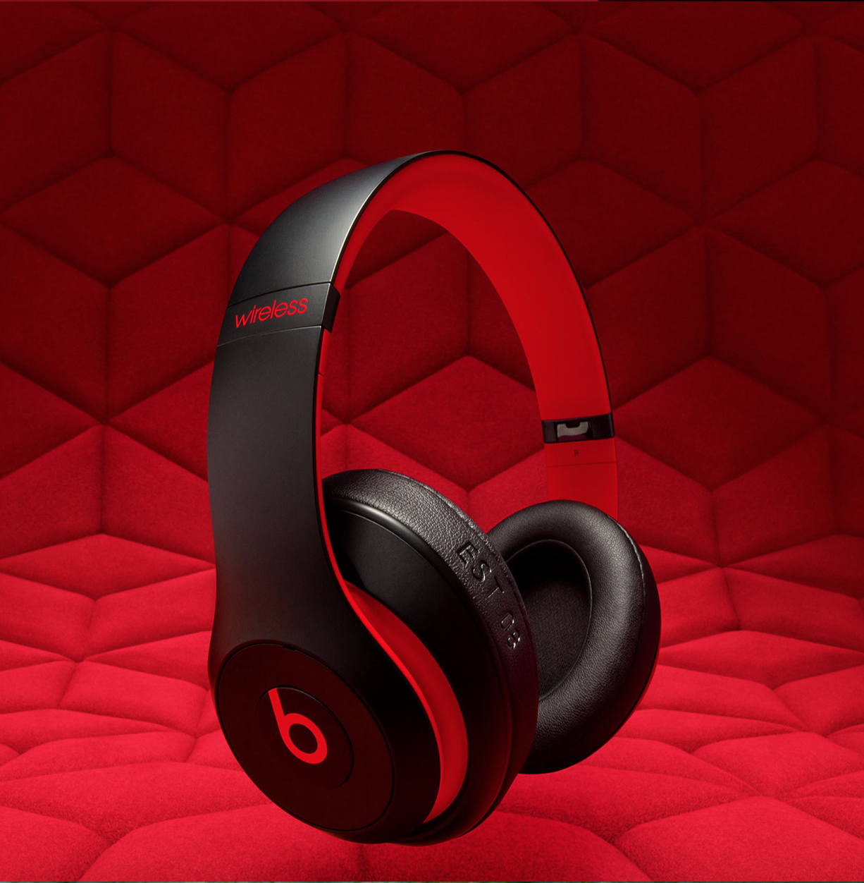 Apple introduces limited-edition Beats 