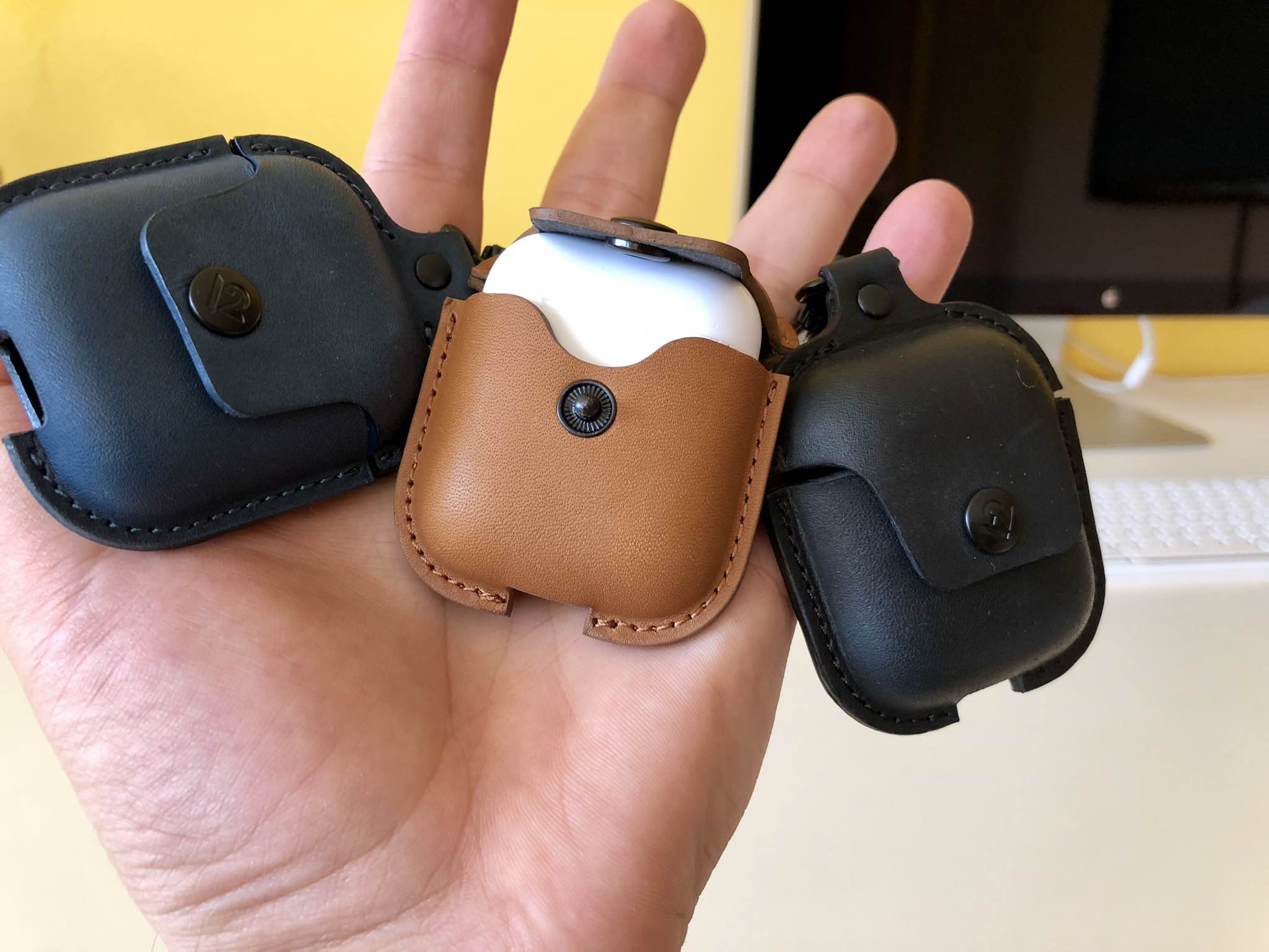 A picture showing the available AirSnap case colors 