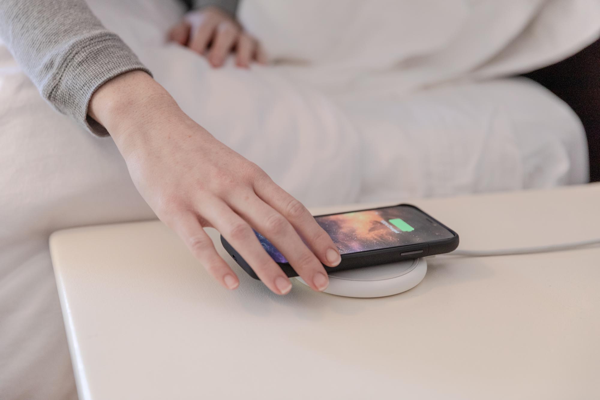 Mophie's Juice Pack Air battery case for iPhone swaps for charging