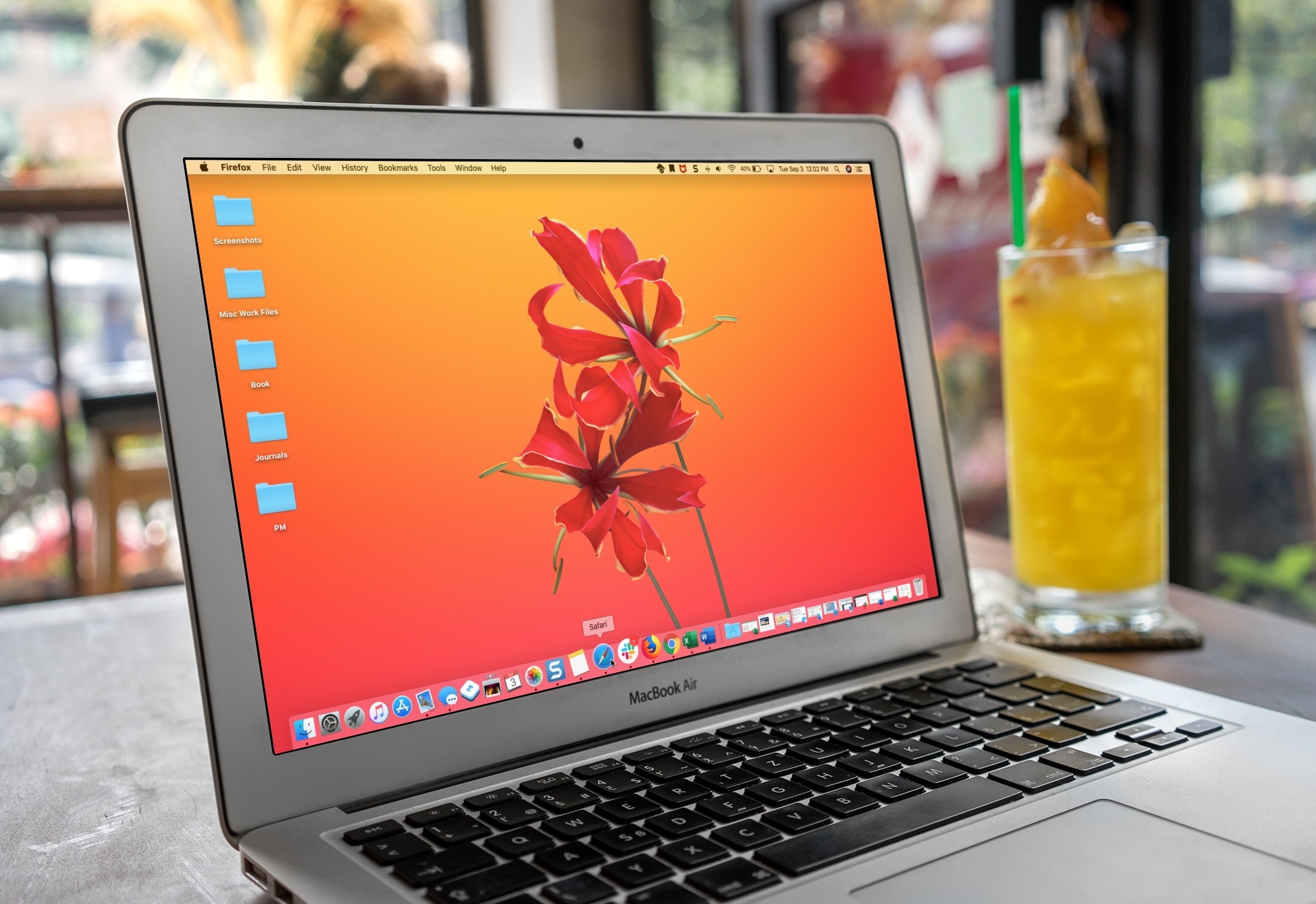Macbook Work with Mac Dock
