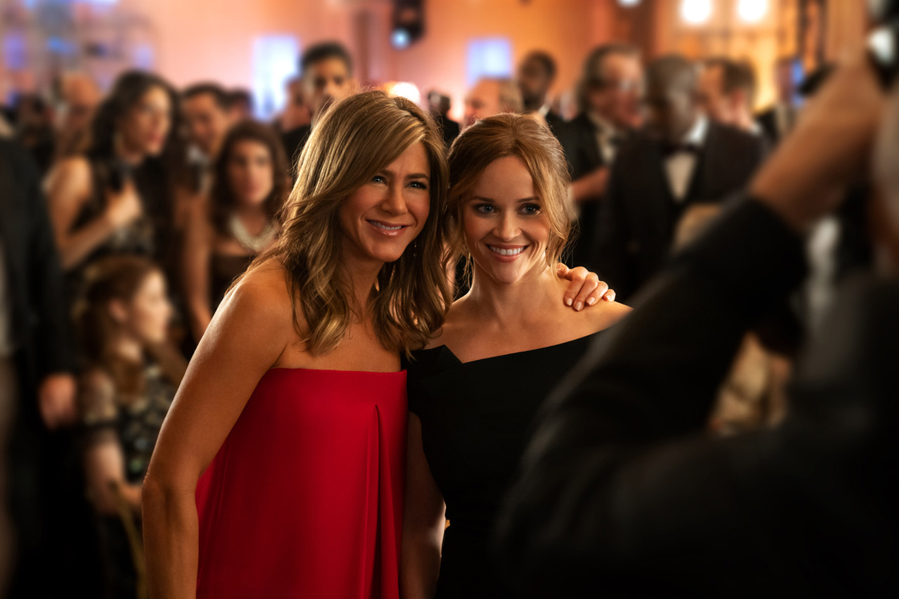 https://media.idownloadblog.com/wp-content/uploads/2019/12/Jennifer-Aniston-and-Reese-Witherspoon-Apple_TV-Plus-golden-globes-nominations-The-Morning-Show.jpg