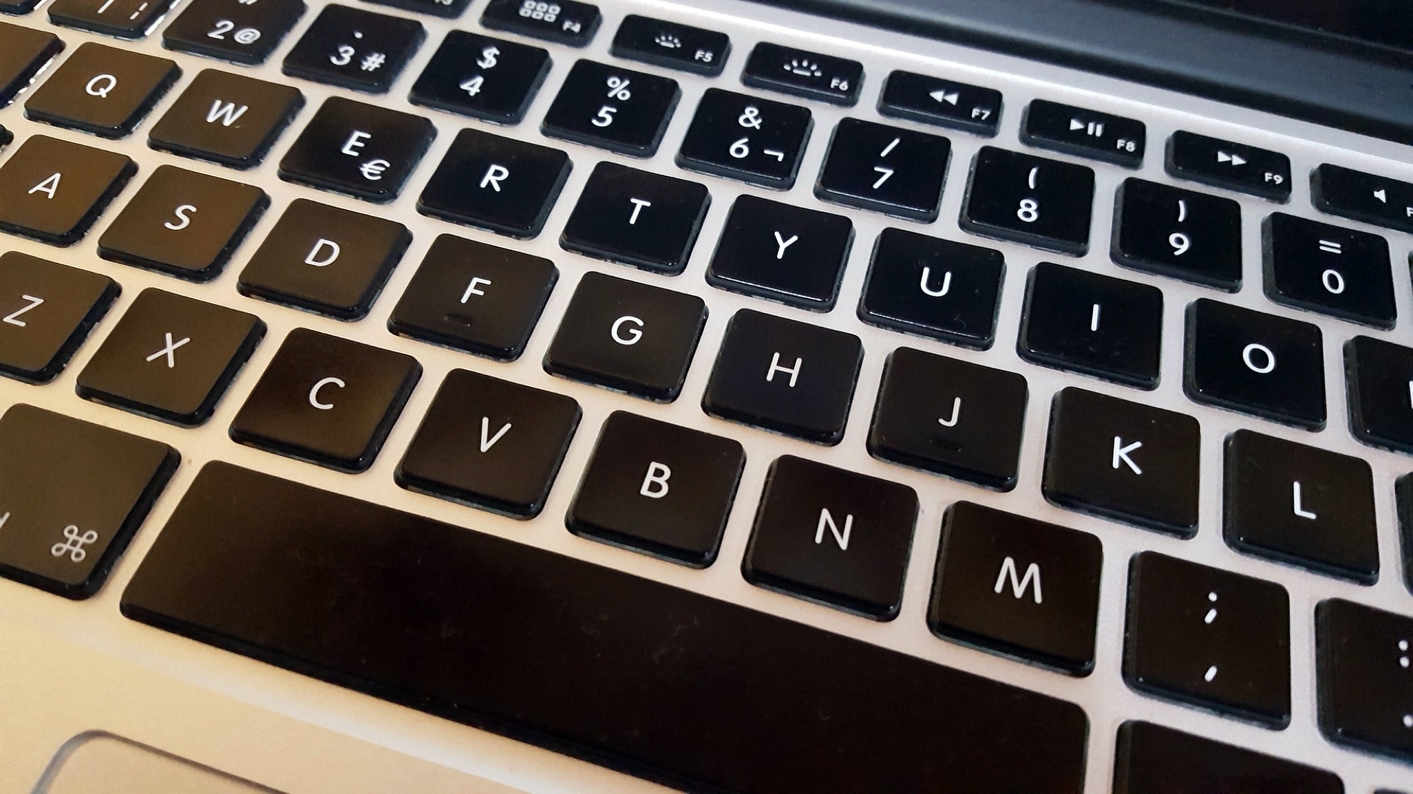 MacBook keyboard - Outlook keyboard shortcuts