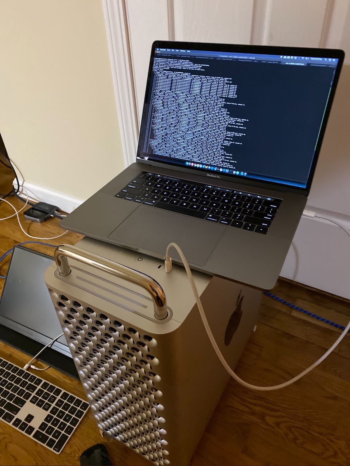 Checkra1n team teases pwned Mac Pro, 'the most expensive device 