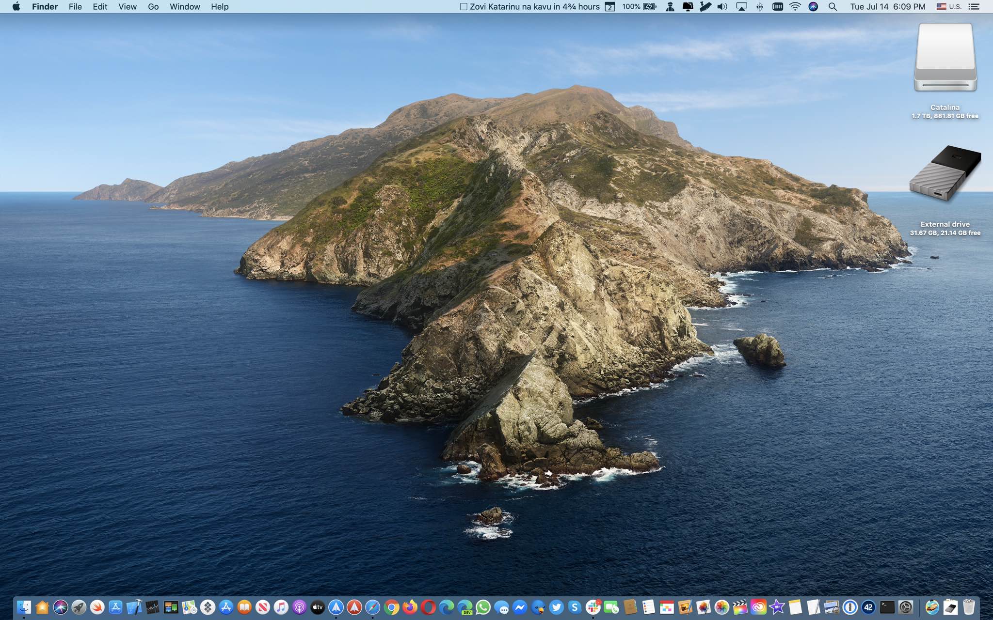 customize Mac drive icons tutorial - macOS Catalina desktop with custom drive icons