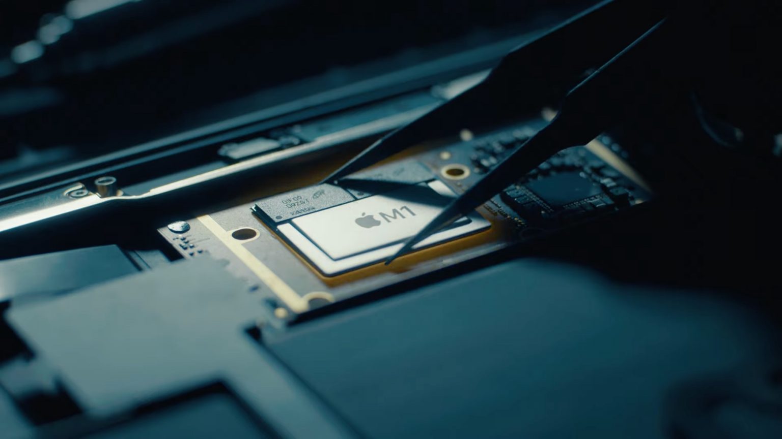 The Mac transition to Apple silicon could complete “as early as 2022”