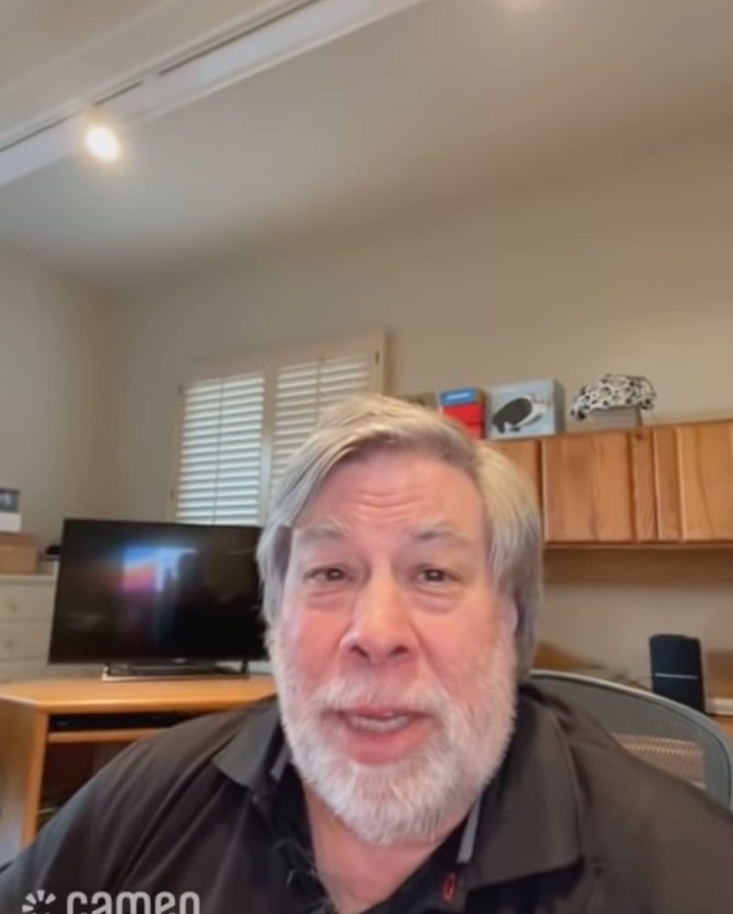 A still from a Cameo video featuring Steve Wozniak speaking on right to repair