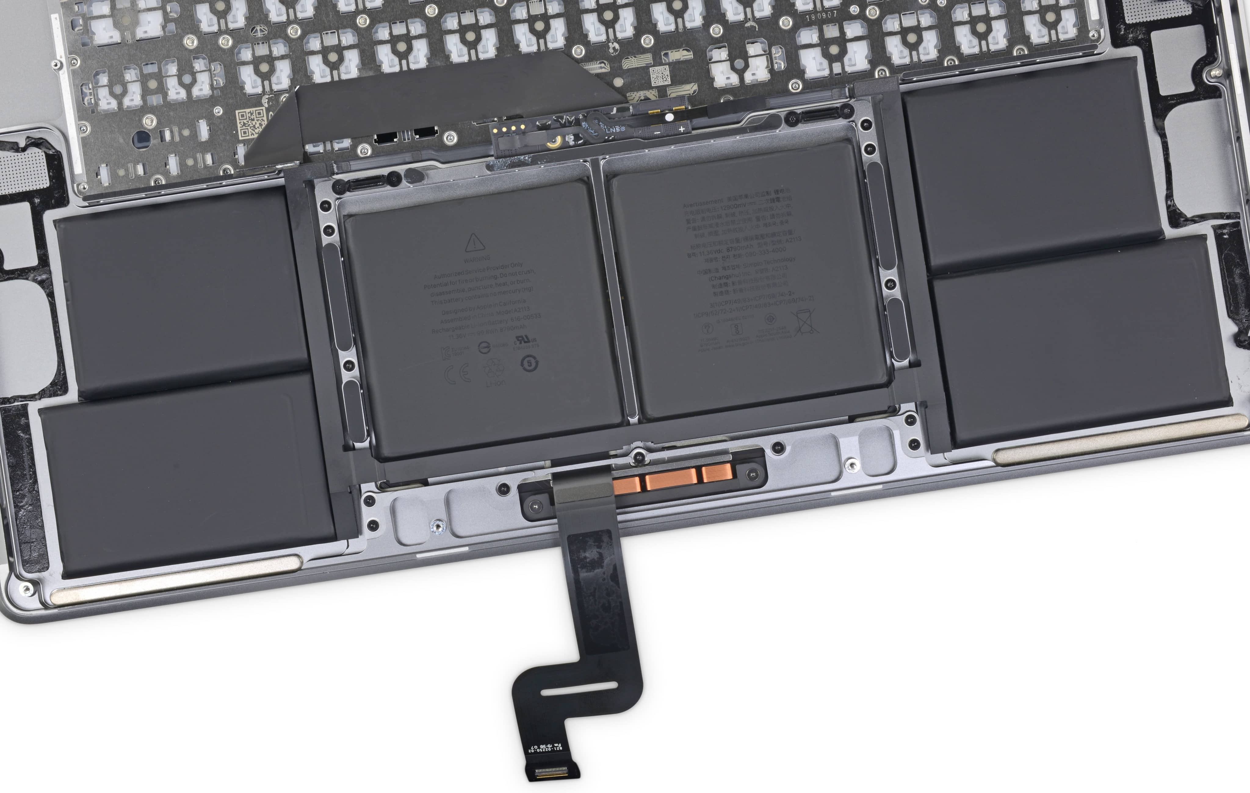 iFixit teardown image showing the battery on Apple's 16-iunc h MacBook Pro model year 2021