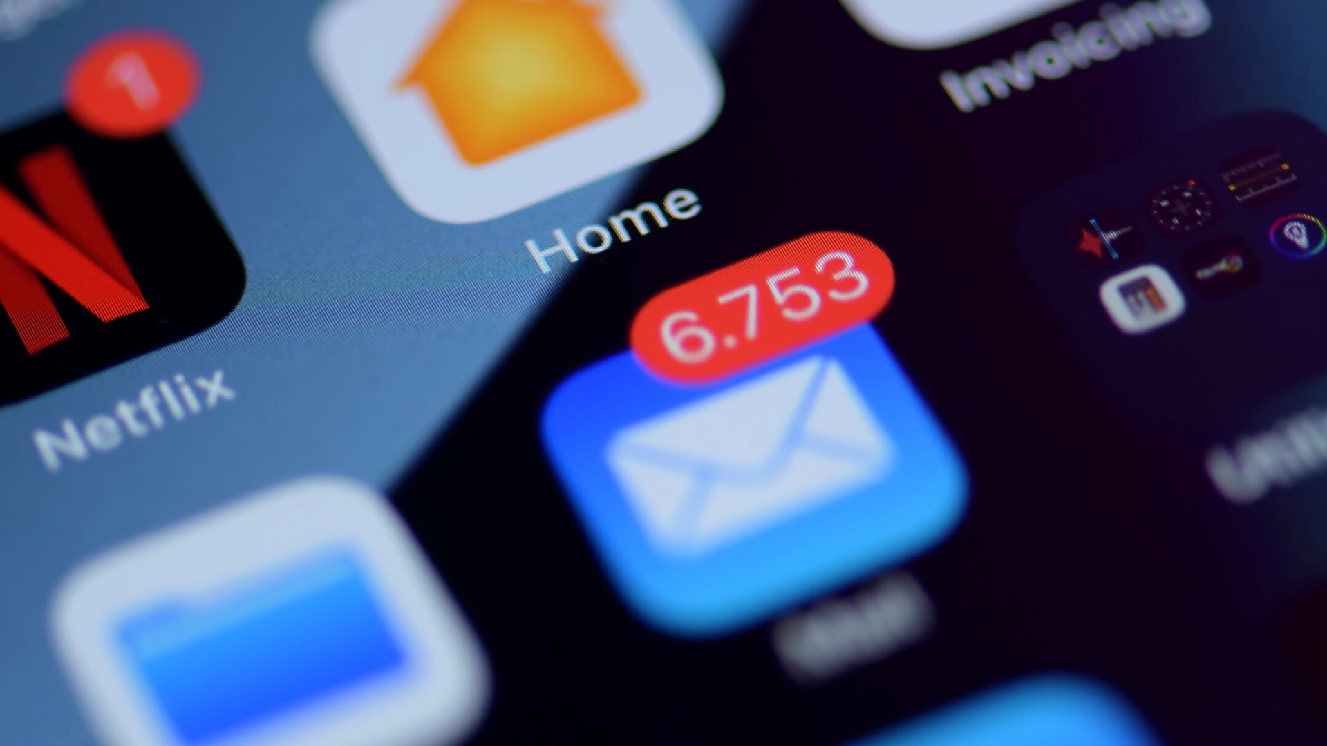 how to get rid of ghost email on iphone