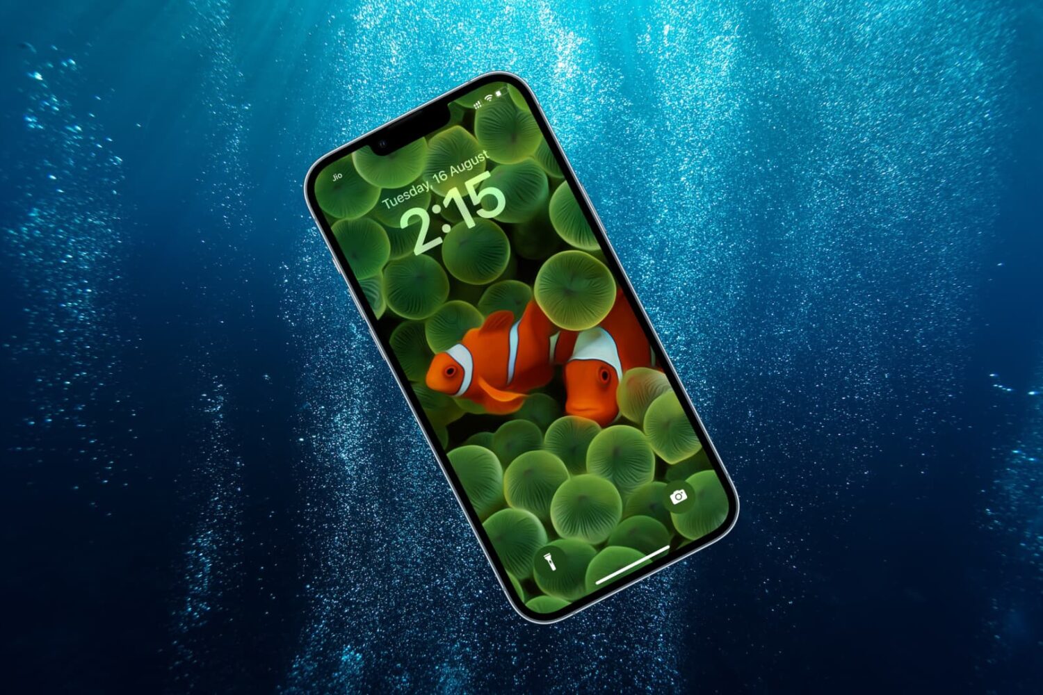 iPhone falling under water