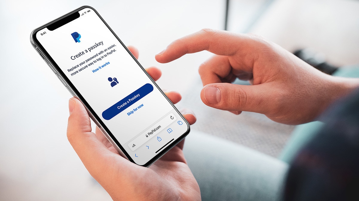 The PayPal website gains support for passkey logins on Apple devices