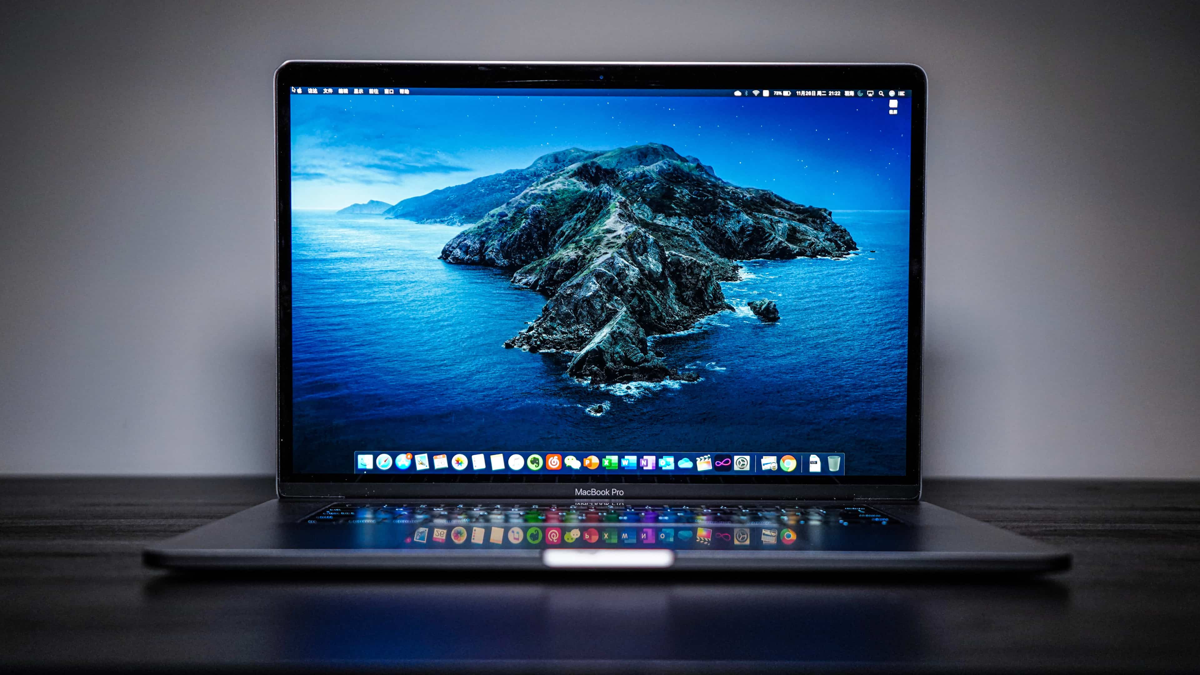 Apple’s first touchscreen Mac could be an OLED MacBook Pro in 2025