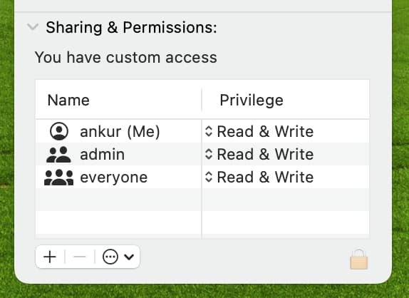 Allow everyone to read and write a folder