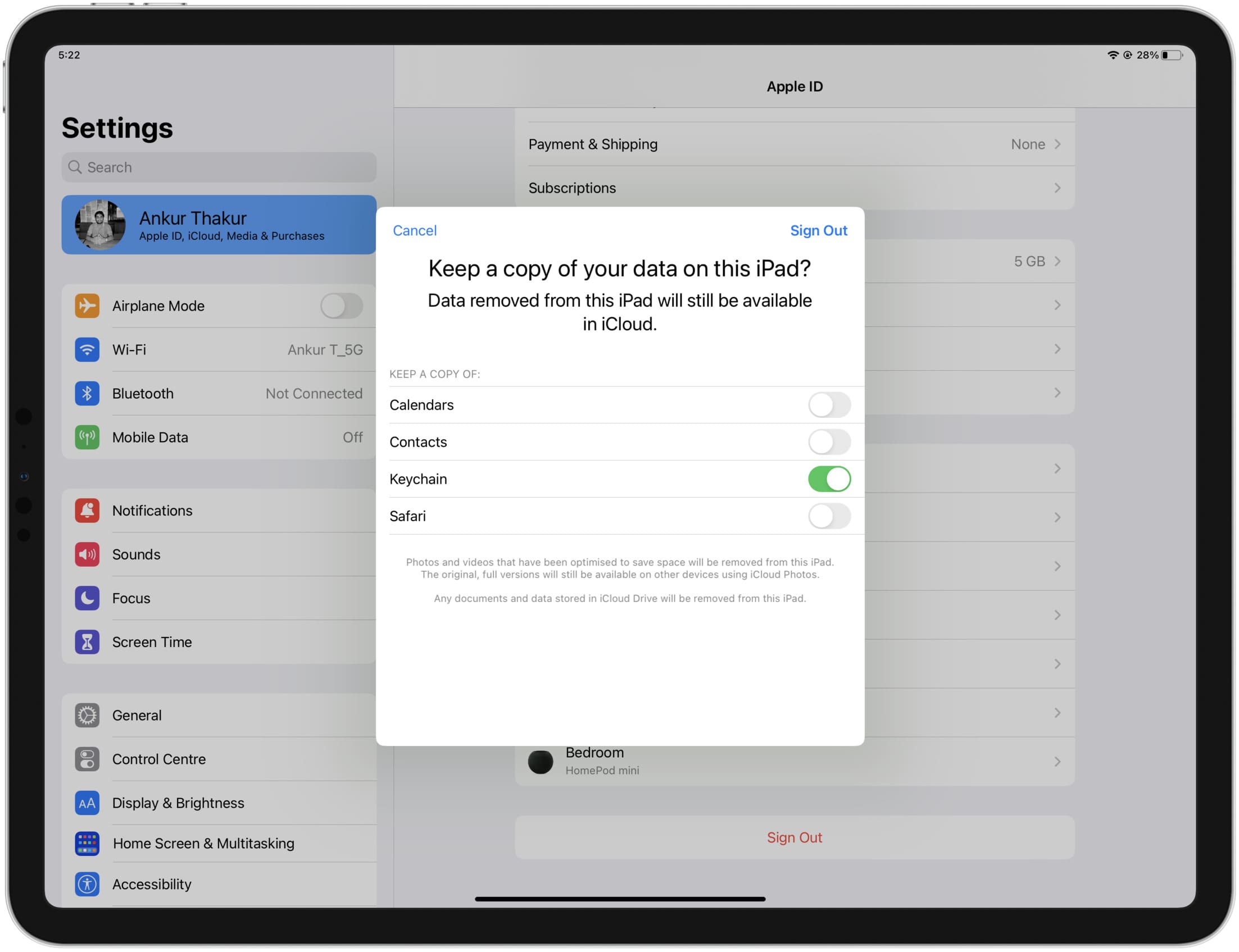 Keep Keychain passwords when signing out of iCloud on iPad