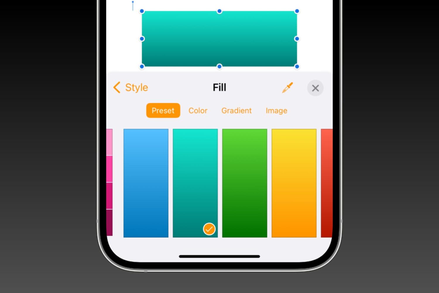 Option to fill a shape with color, gradient, or image in the Pages app on iPhone