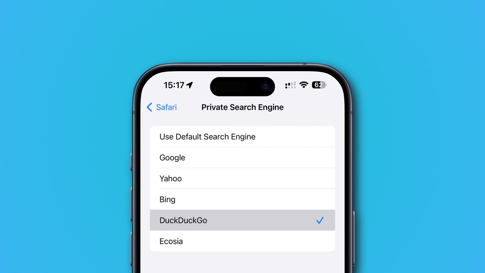 Choosing DuckDuckGo as Safari's private search engine on iOS 17