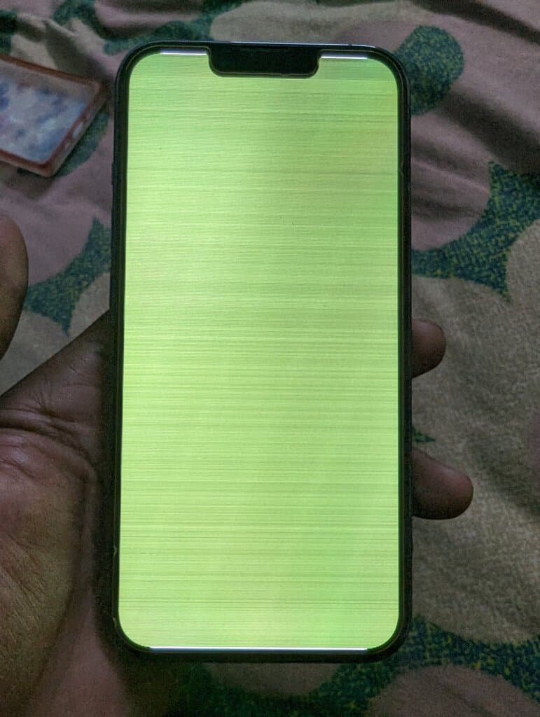 How to fix green or white iPhone screen issue