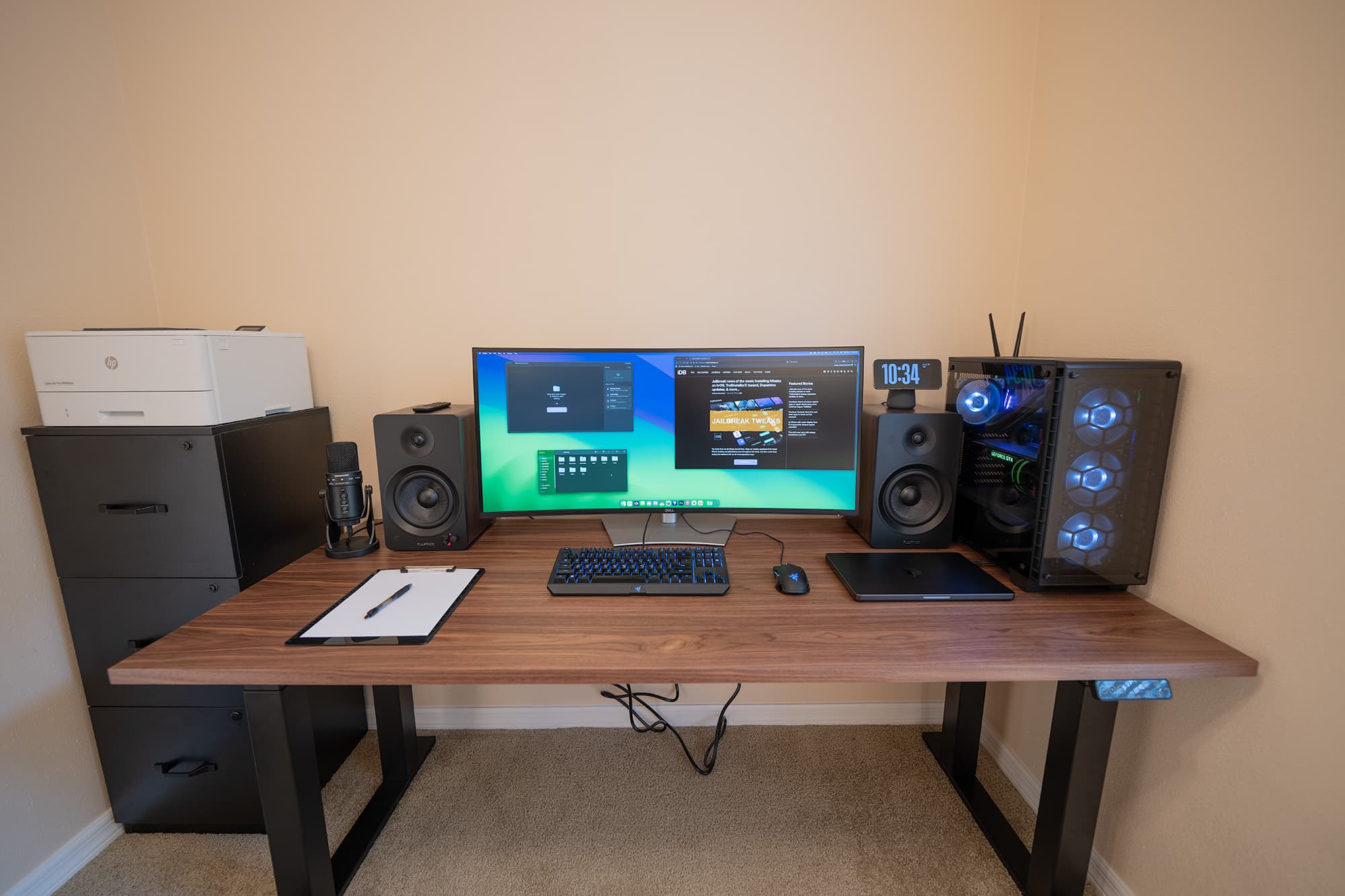 The FlexiSpot E7 Plus Standing Desk is my new favorite workspace