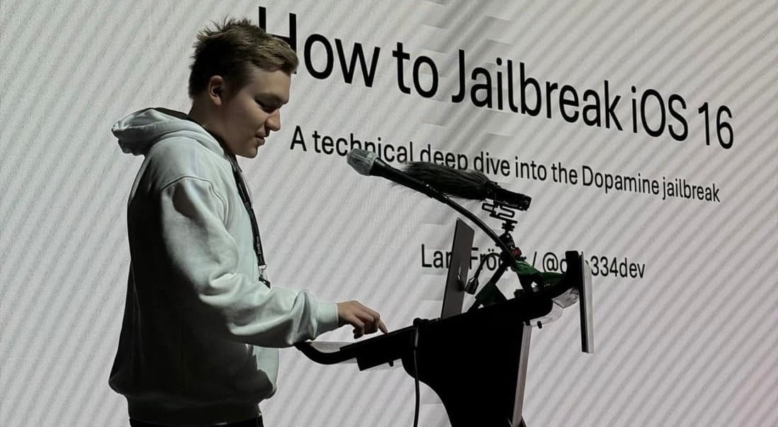 Dopamine jailbreak developer Lars Fröder presents at Zer0con 2024